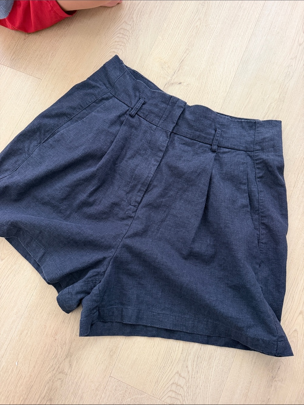 High-Waist Linen Blend Shorts – Navy